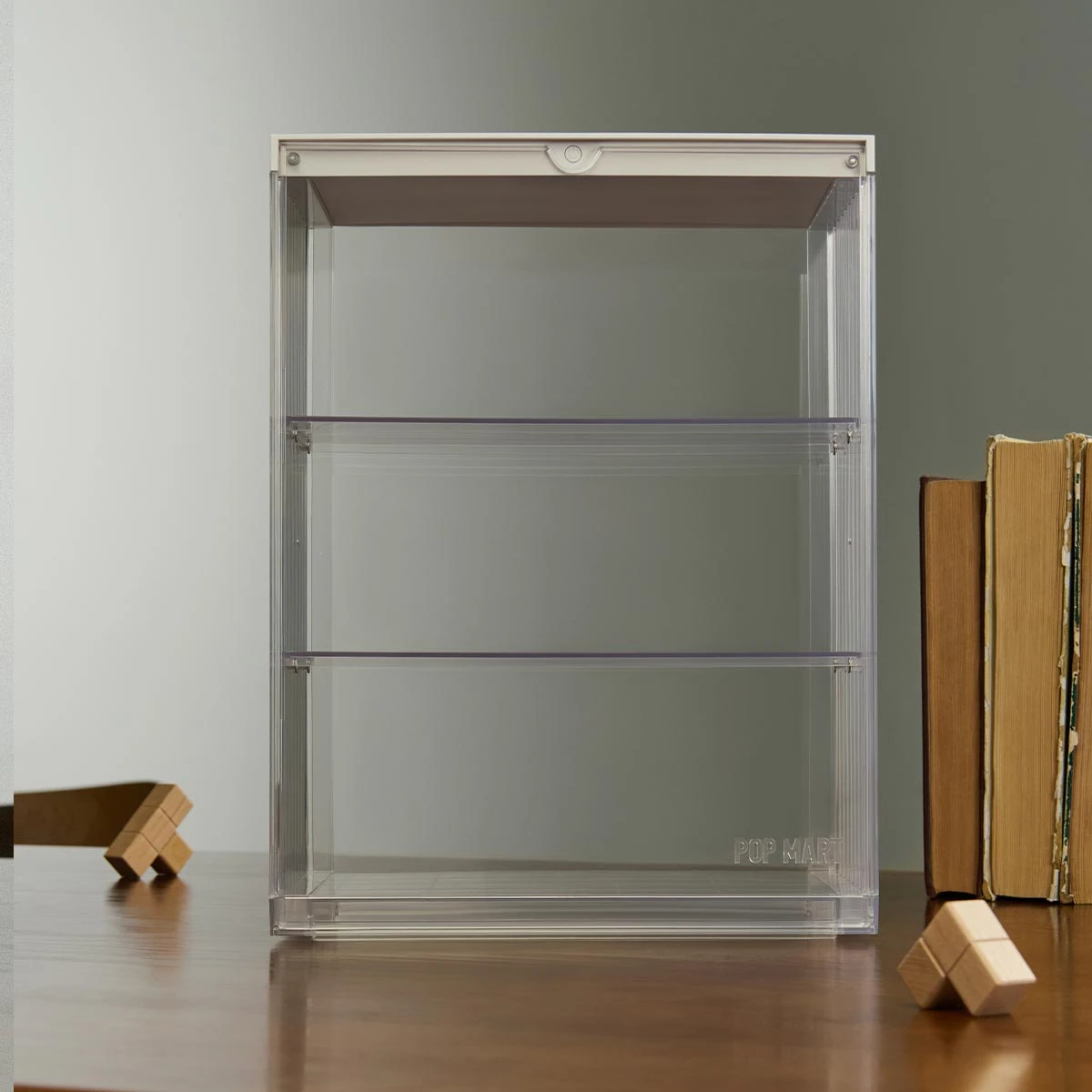 POP MART 400% Assemblable Lighted Display Container 4 POP MART 400% Assemblable Lighted Display Container - Image 4