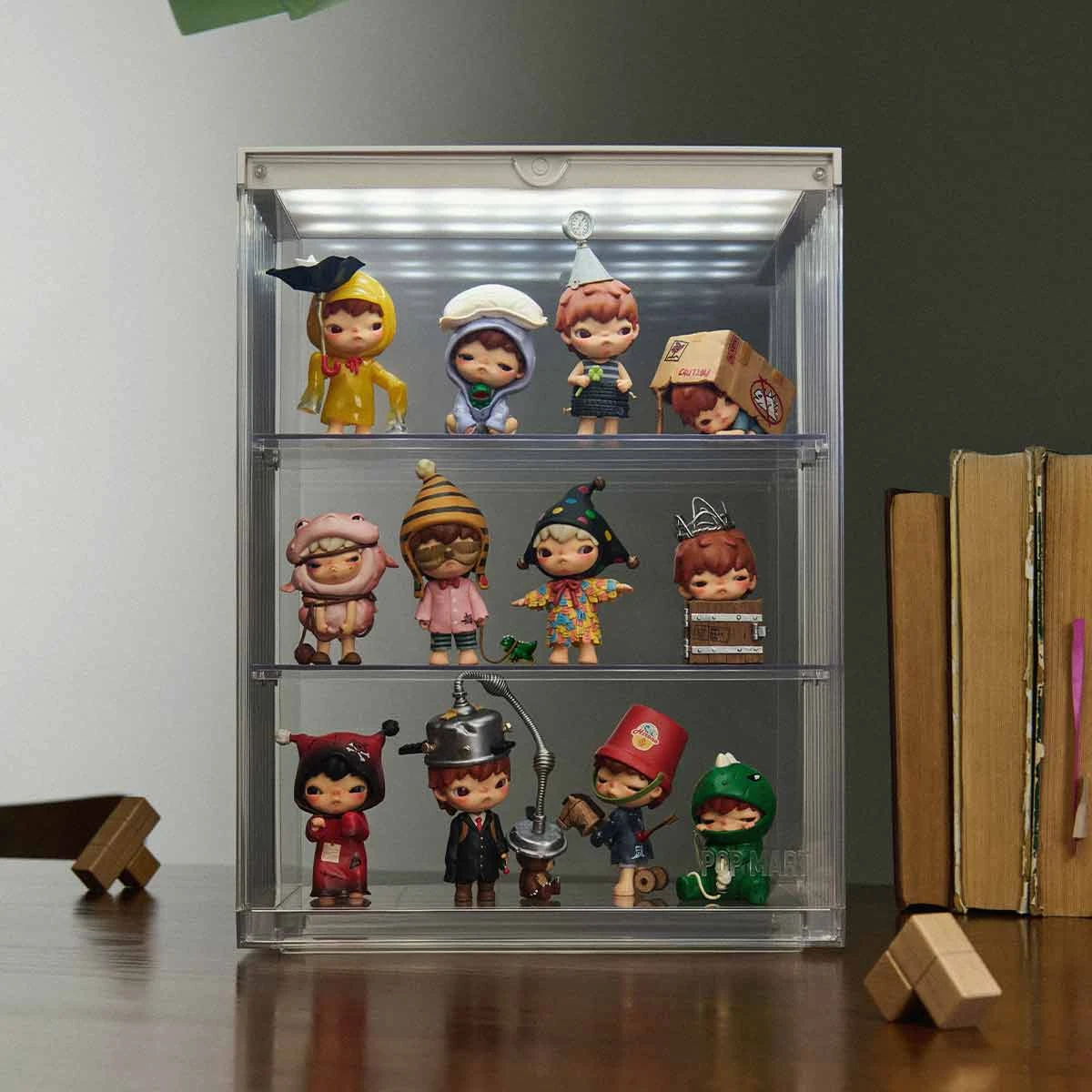 POP MART 400% Assemblable Lighted Display Container 3 POP MART 400% Assemblable Lighted Display Container - Image 3
